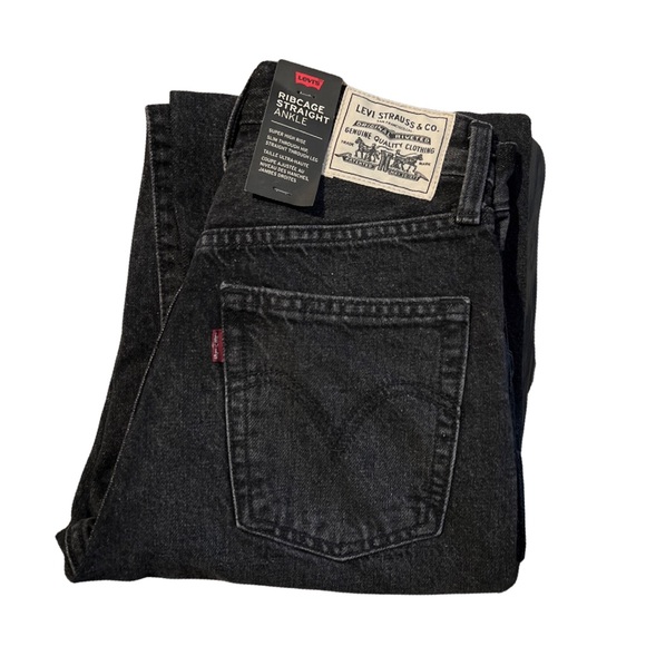 Levi's® Premium LEVI'S® WELLTHREAD® RIBCAGE STRAIGHT JEANS in Earth Stone Hemp - Picture 4 of 15